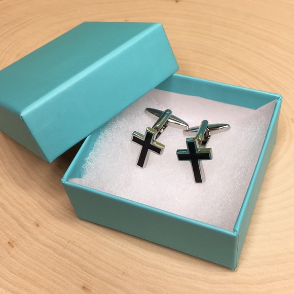 Silver And Black Enamel Religious Cross Cufflinks - Picture 7 of 8